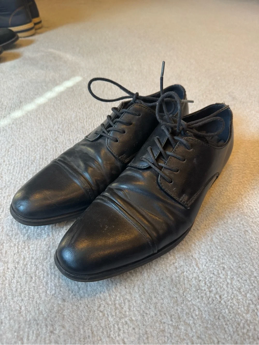 Express Men’s Black Leather Cap-Toe Derby Dress Shoes
